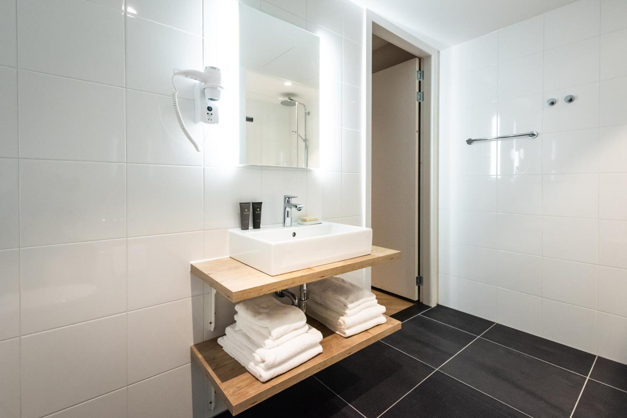 Апарт отель Numa Amsterdam Docklands Экстерьер фото